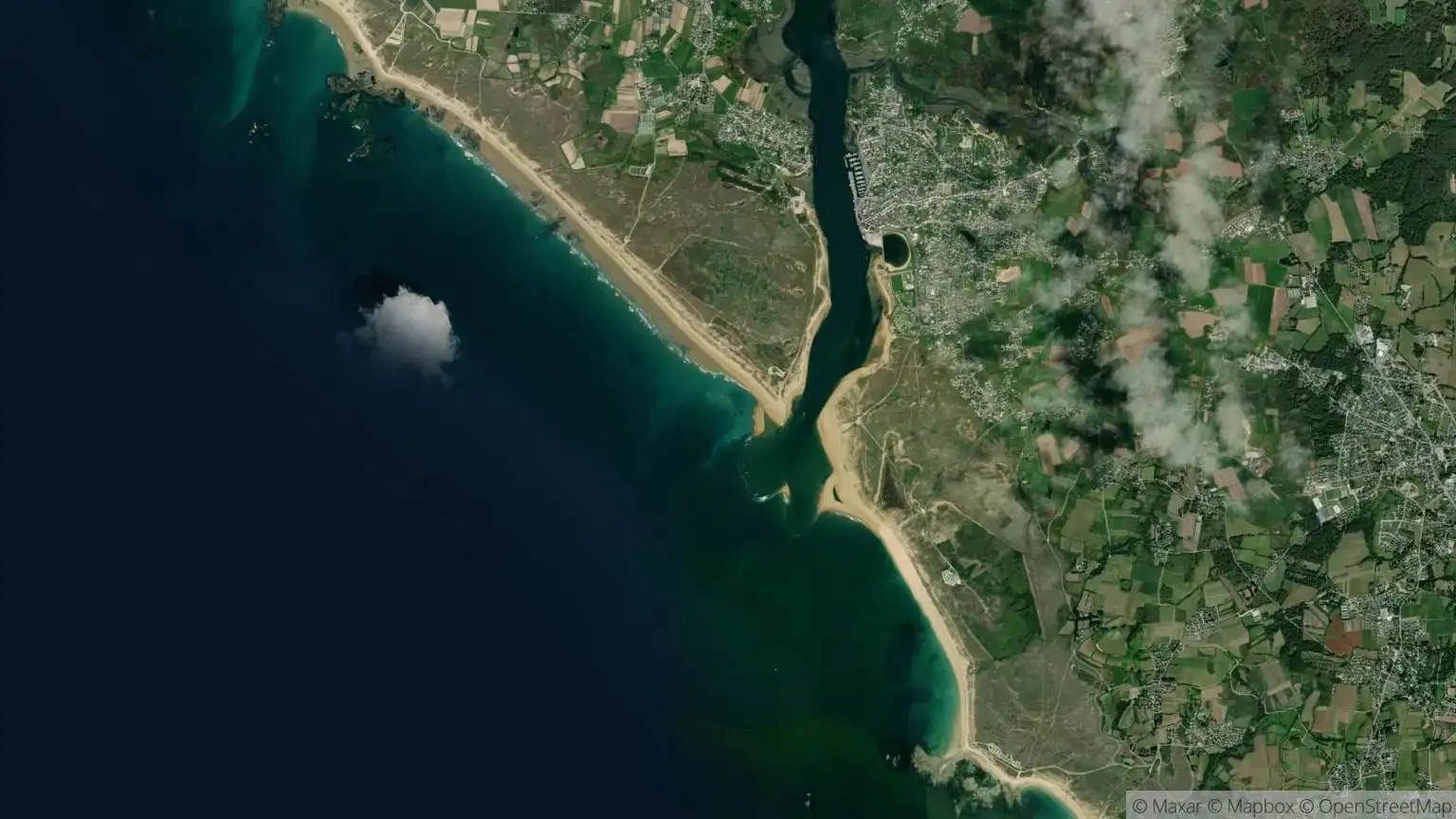 Vue aérienne de la Ria d'Étel et de sa barre